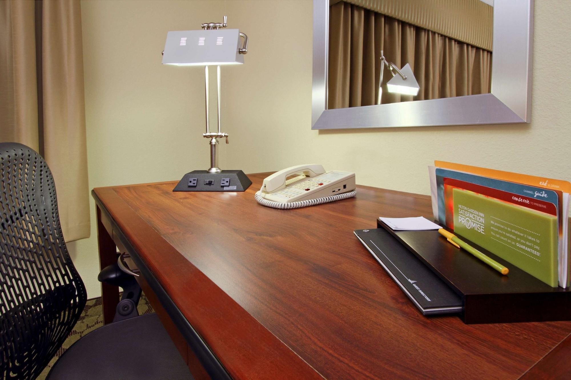 Hilton Garden Inn Columbus Airport Екстериор снимка