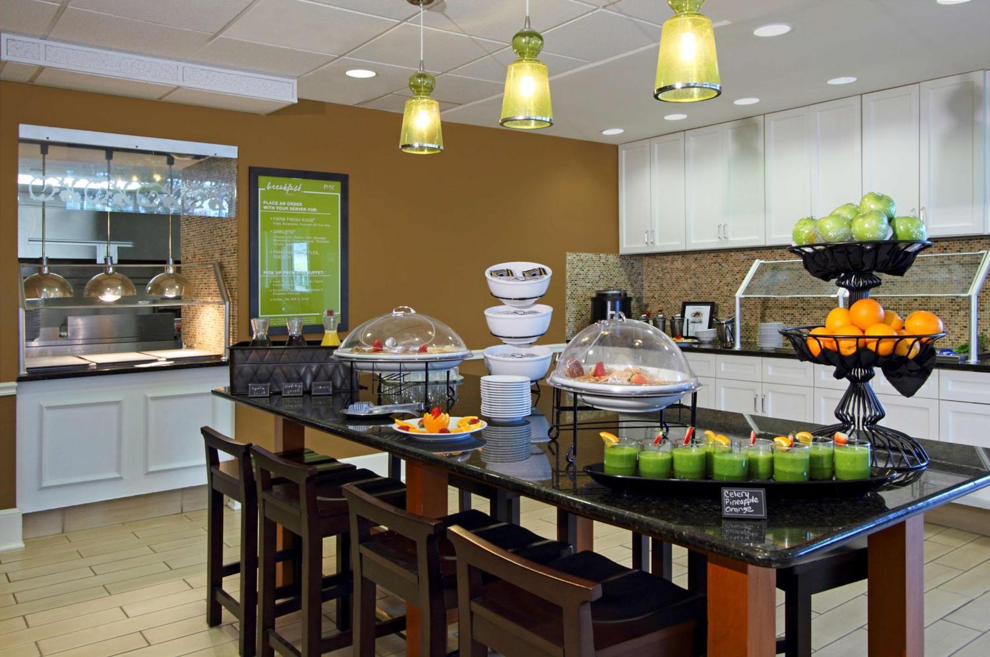 Hilton Garden Inn Columbus Airport Екстериор снимка